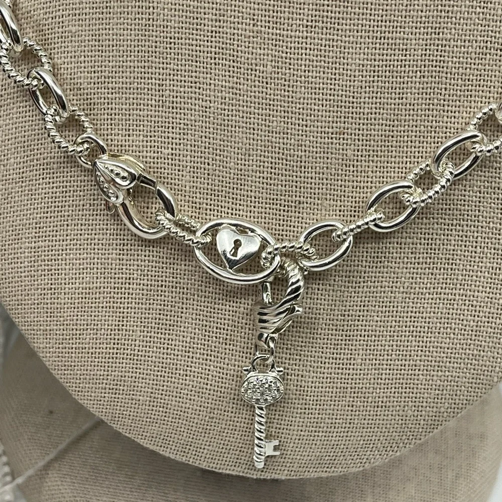 💎 Vintage Judith Ripka Sterling Silver Heart & Key Statement Necklace w/Box Cer - Picture 10 of 16